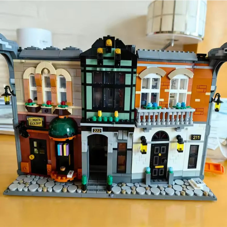 Historische Häuserzeile – 1.359-teiliges Klemmbaustein-Set mit Buchhandlung | LEGO®-kompatibel