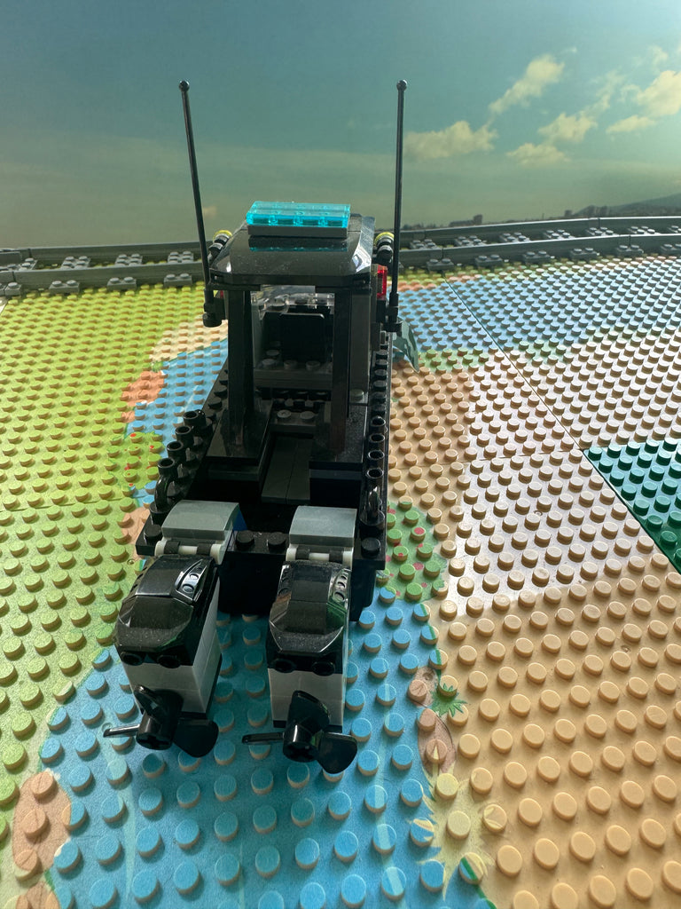 LEGO-kompatibles Polizei SWAT Schnellboot – Schwarzes Sturmboot Bausteinset