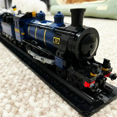 Klemmbaustein Dampflok mit 2 Personenwagen – 4-teiliges Zugmodell mit Schienen, 116 cm lang | LEGO-kompatibel