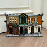 Historische Häuserzeile – 1.359-teiliges Klemmbaustein-Set mit Buchhandlung | LEGO®-kompatibel