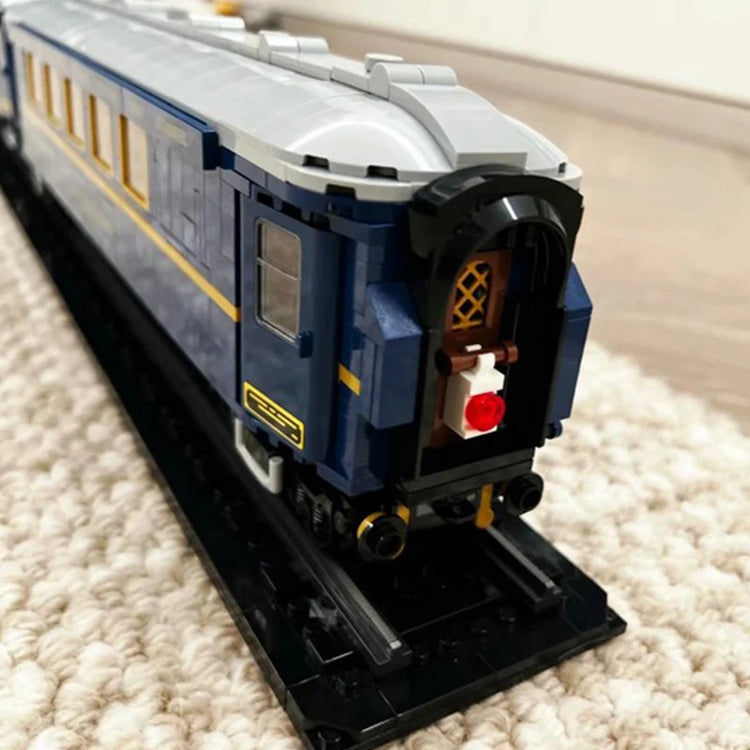 Klemmbaustein Dampflok mit 2 Personenwagen – 4-teiliges Zugmodell mit Schienen, 116 cm lang | LEGO-kompatibel